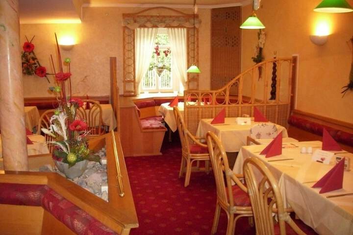 Dining Photos