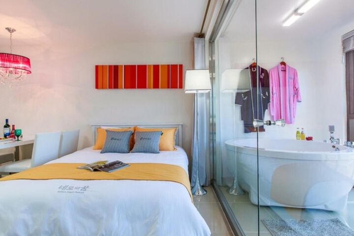 Room 75 of 116