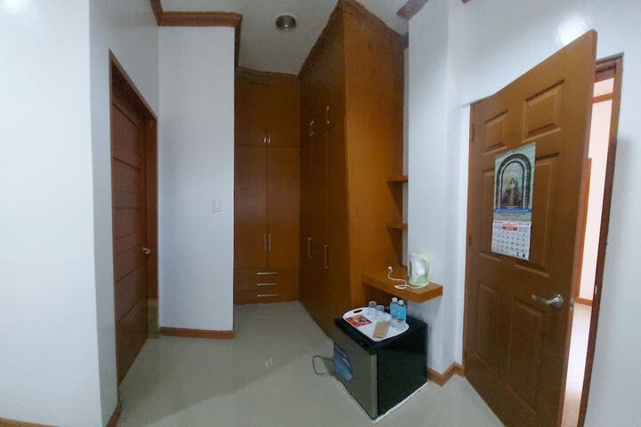 Room 4 of 21