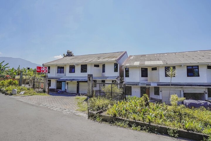 OYO 90352 Villa Agape 2