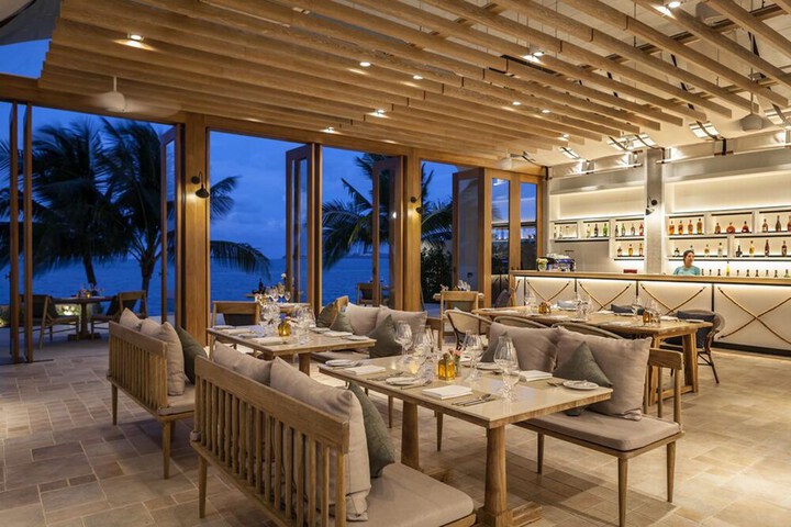 Dining 80 of 92