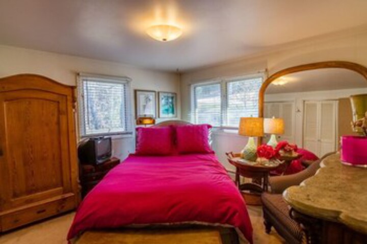 Room 14 of 22