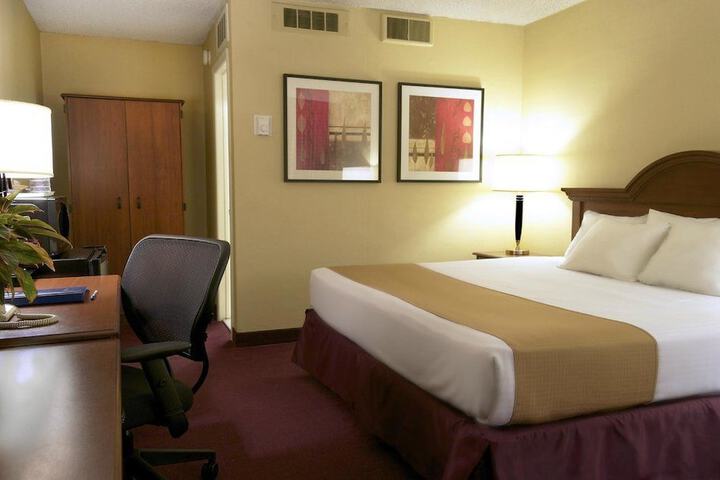 Standard | King Bed (4 of 9)