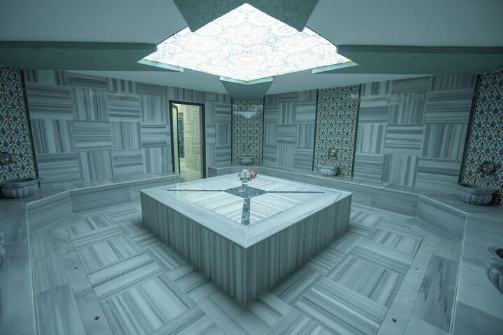 Room 32 of 46
