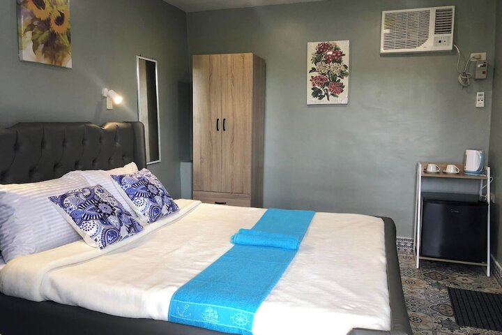 Room 14 of 72