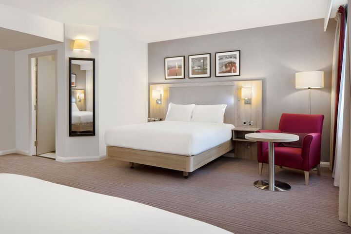 Room 20 of 102