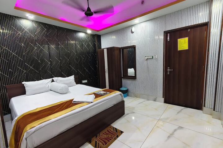 Room 6 of 70