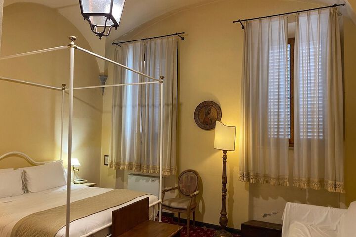 Room 7 of 36