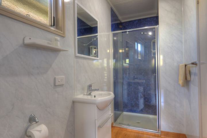 Room 15 of 27