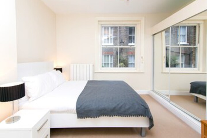 Room 16 of 18