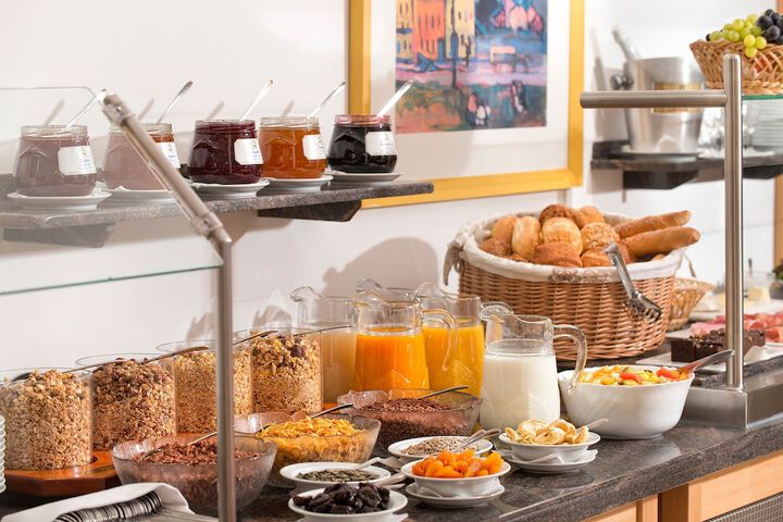 Breakfast/Coffee Service 14 of 27
