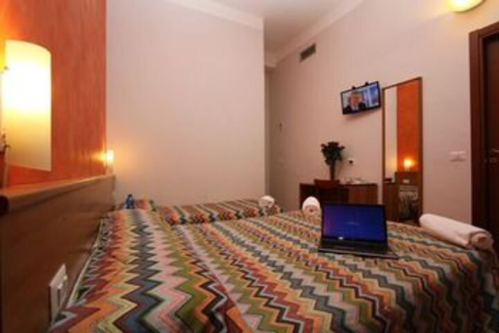 Room 18 of 40
