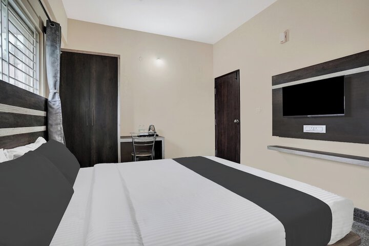 Room 16 of 33