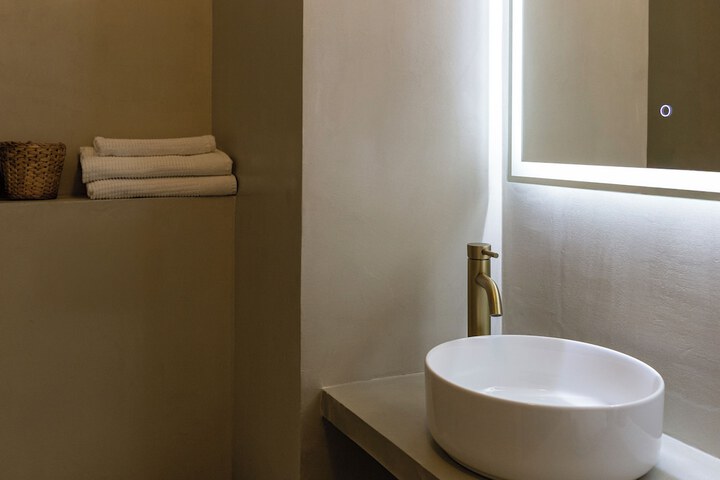 Clean Restrooms