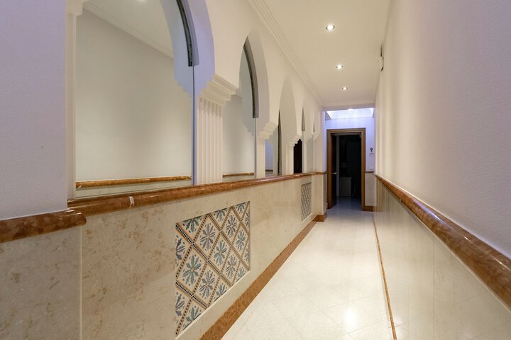 Ballroom/Hall 42 of 48
