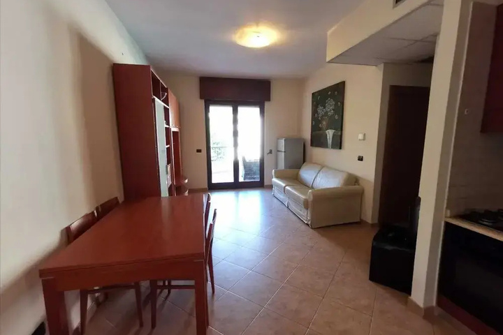 Room 2 of 8