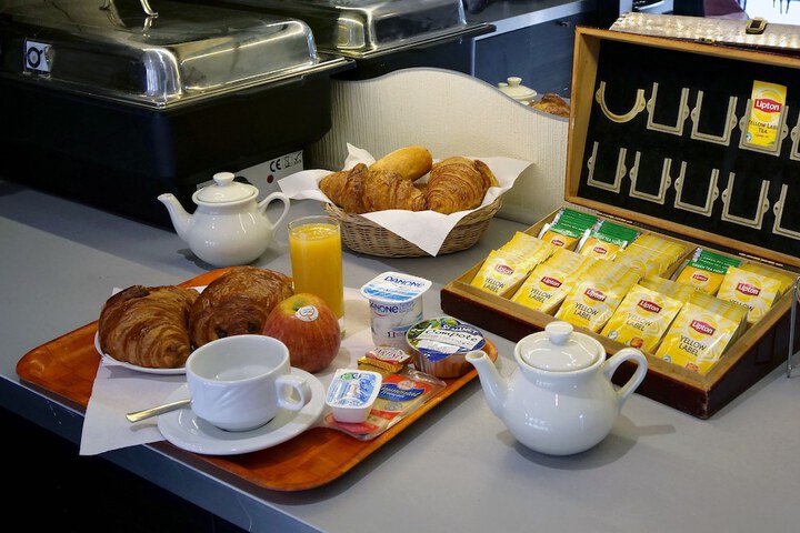 Breakfast/Coffee Service 25 of 29