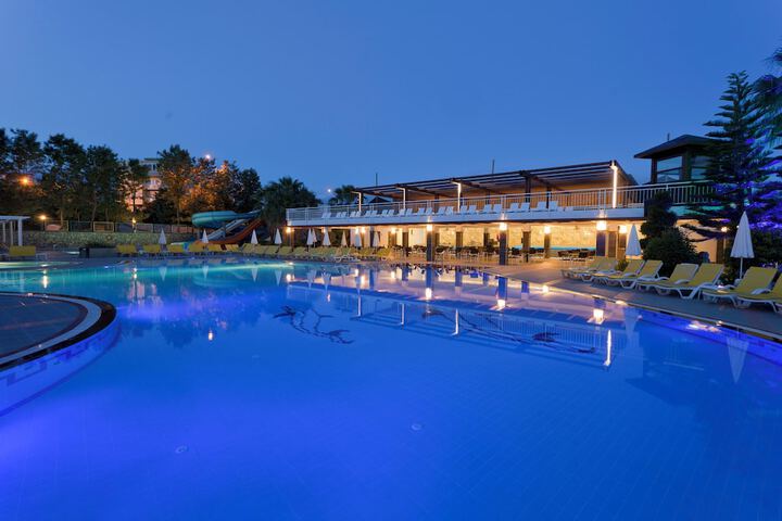 Pool Hotel