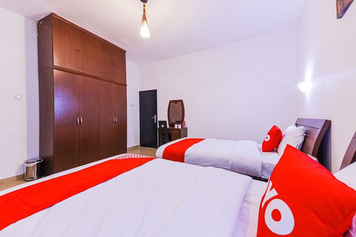 Room 27 of 47