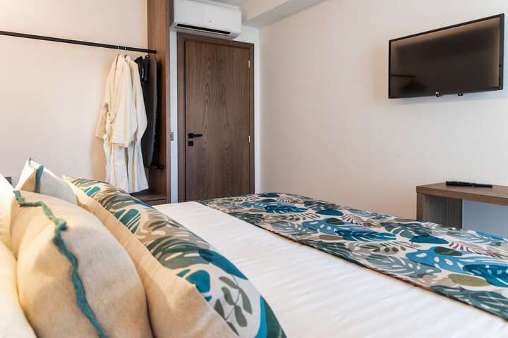 Room 16 of 59