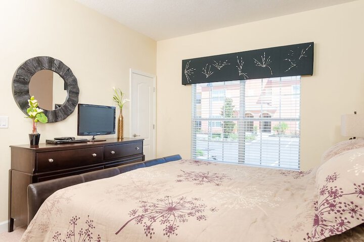 Room 2 of 52