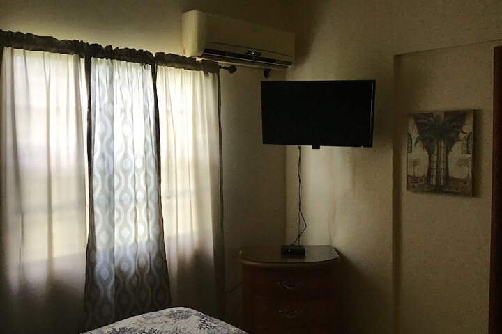 Room 44 of 193