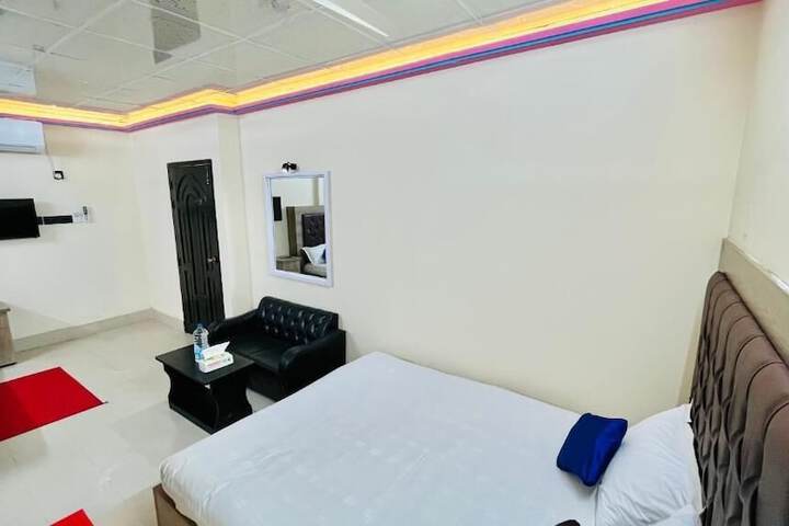 Room 2 of 23