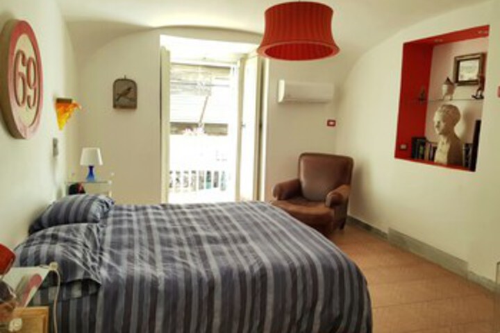 Room 69 of 76