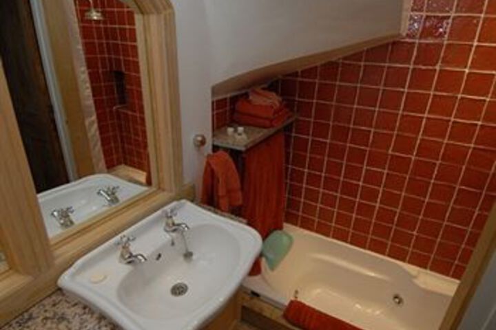Room 3 of 26