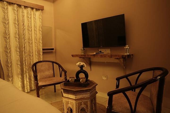 Room 3 of 7