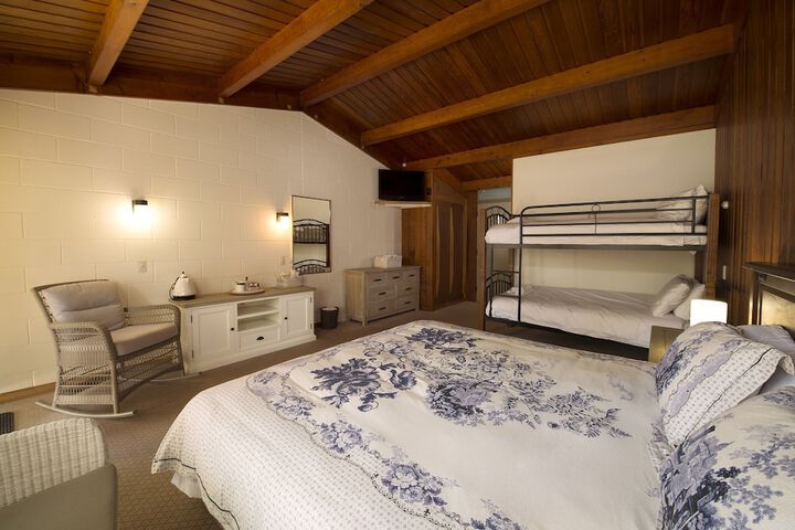 Room 4 of 59