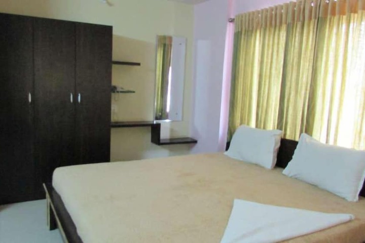 Room 9 of 38
