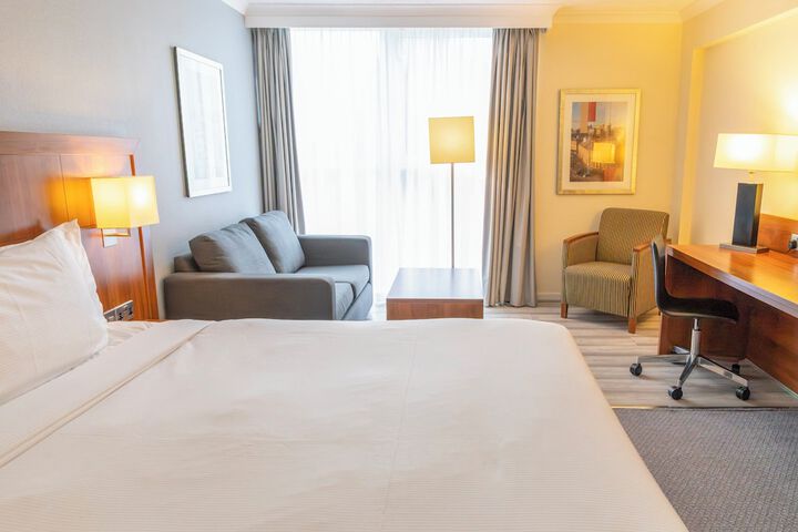 Room 48 of 292