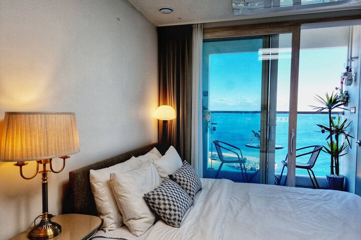 Room 573 of 640