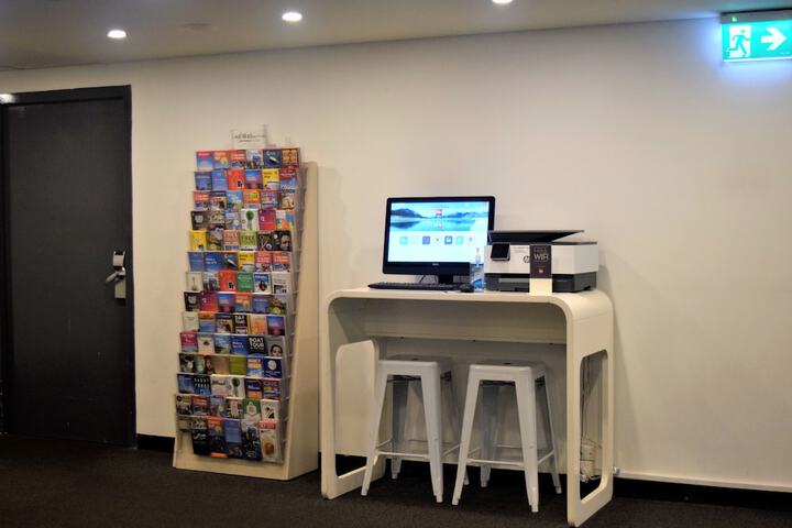 Business Center 29 of 33