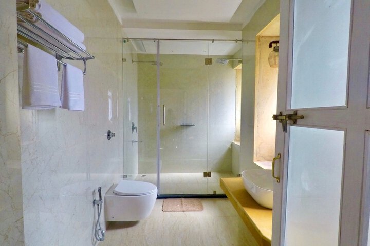 Room 100 of 133