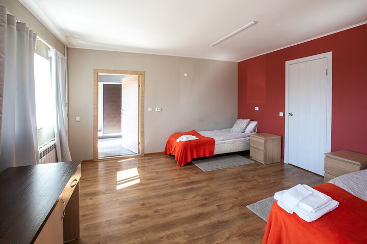 Room 19 of 28