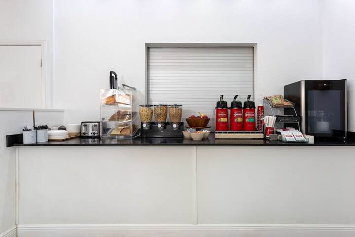Breakfast/Coffee Service 50 of 54
