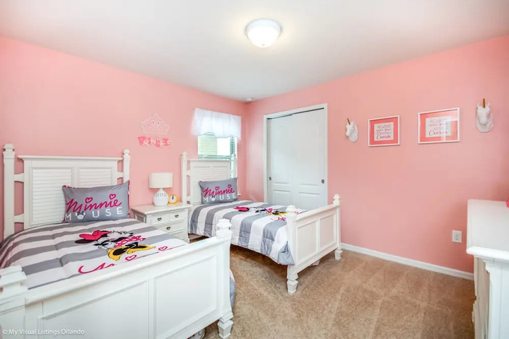 Room 6 of 26