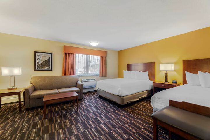 2 Queen Beds Interior Entrance WiFi Full Breakfast (13 of 19)