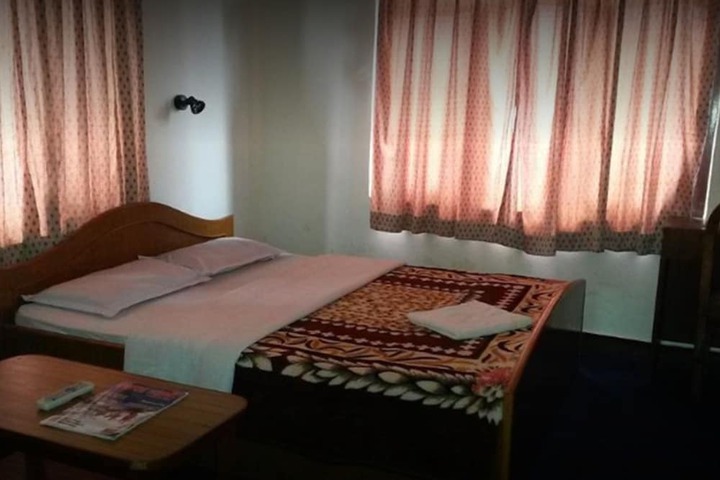 Room 5 of 12