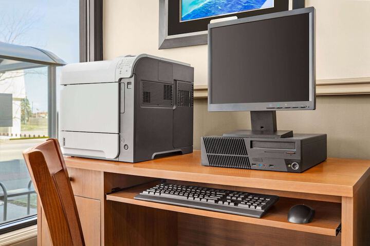 Business Center 44 of 48