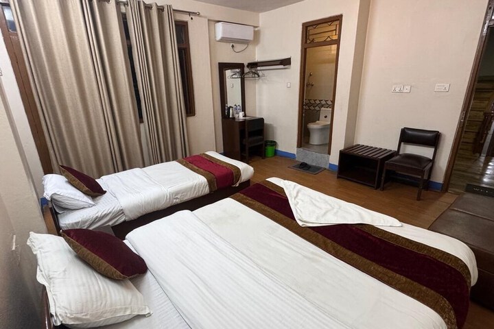 Room 26 of 61