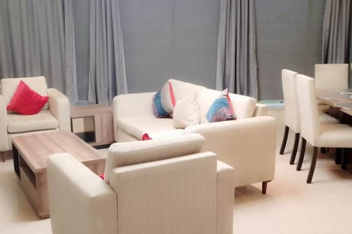 Room 10 of 78