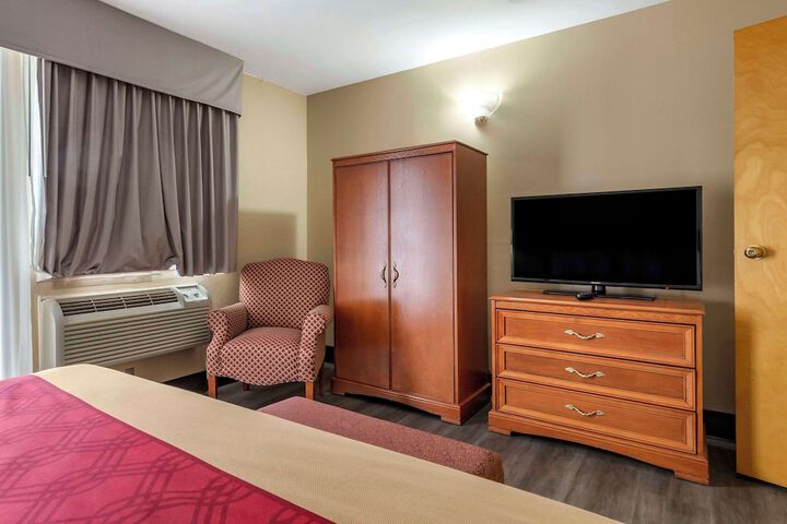1 King Bed Accessible (1 of 12)