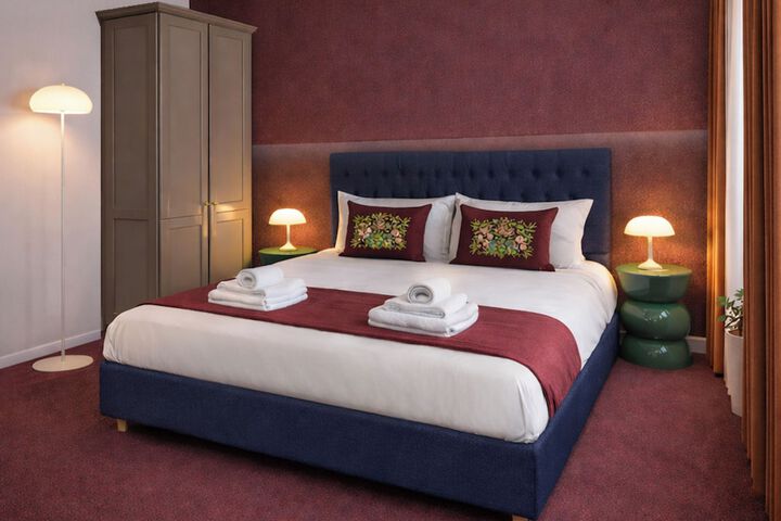 Room 4 of 31