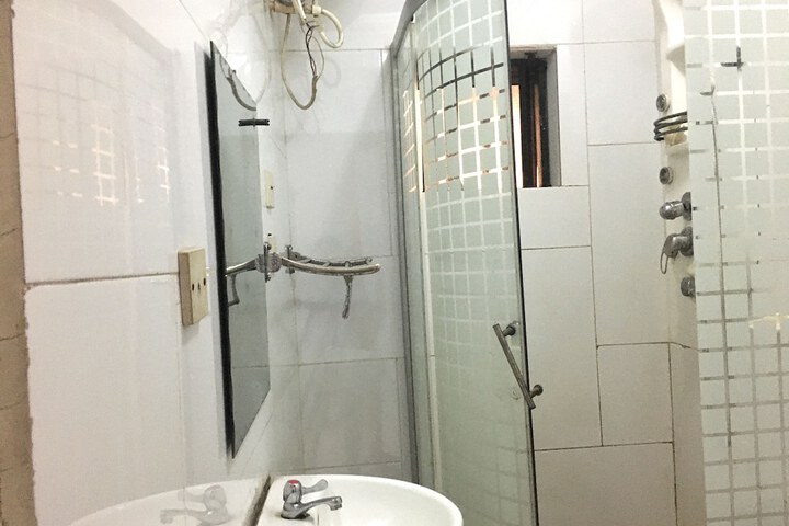 Room 19 of 25