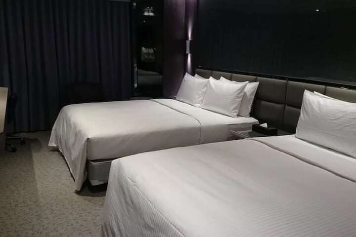Room 22 of 64