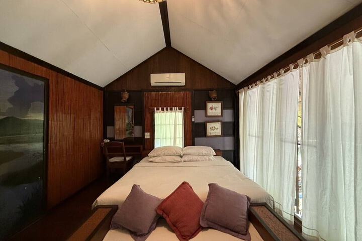 Room 2 of 52