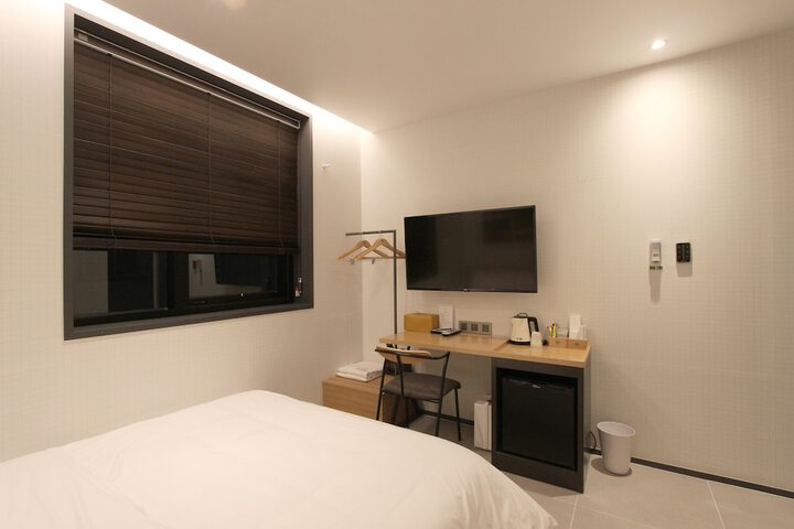 Room 15 of 59